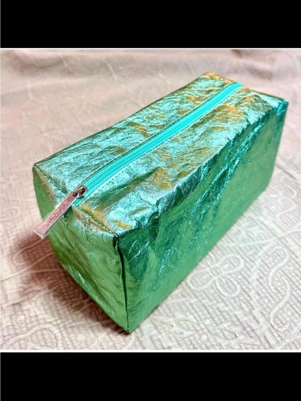 Clinique Metallic Teal Green Makeup Brush Pouch